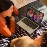 MacBook cu OLED se scumpește față de generația actuală